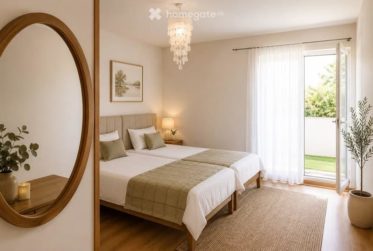 Rare Location Appartement qui occoupe l'entier du rez. et jardin dans une villa particuliere