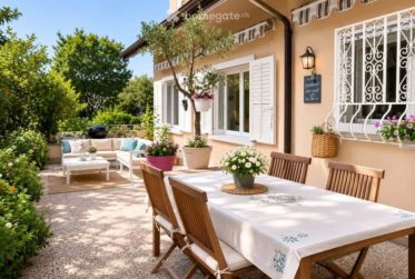 Rare Location Appartement qui occoupe l'entier du rez. et jardin dans une villa particuliere